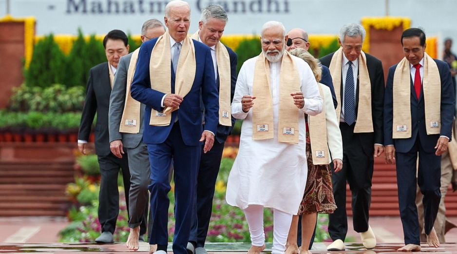 Los líderes del  G20 rindieron tributo a Gandhi con una ofrenda floral. EFE/India Press