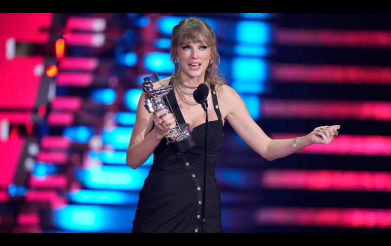 Gracias al éxito de “Anti-Hero”, Taylor Swift se llevó a casa 8 estatuillas en los MTV VMAs 2023. Charles Sykes