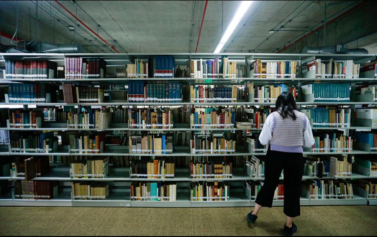 Una de las bibliotecas más populares es la Biblioteca Pública del Estado de Jalisco 
