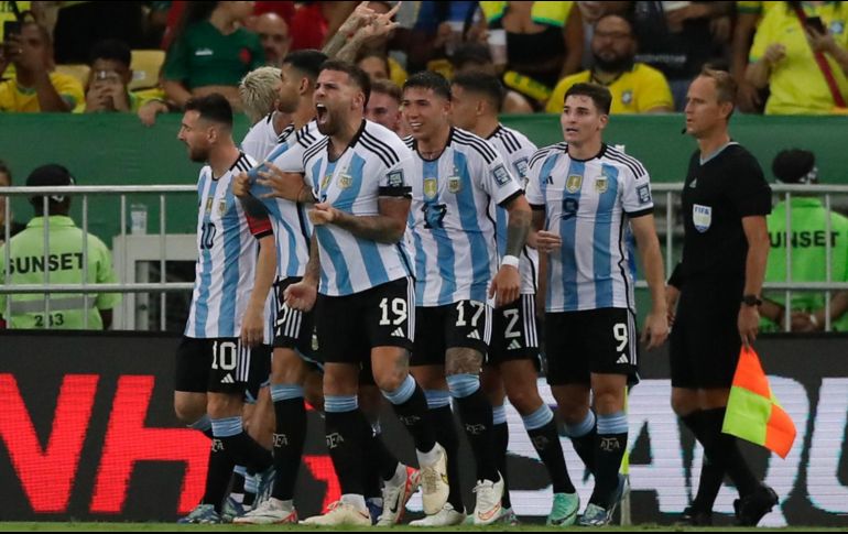 El cuadro argentino comanda las eliminatorias sudamericanas con 15 puntos. EFE/A. Coelho