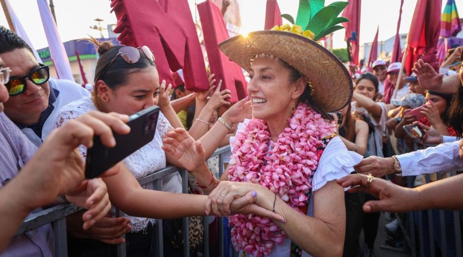 En su gira de campaña, la candidata de Morena, visitó la tierra del Presidente. SUN/D. Simón