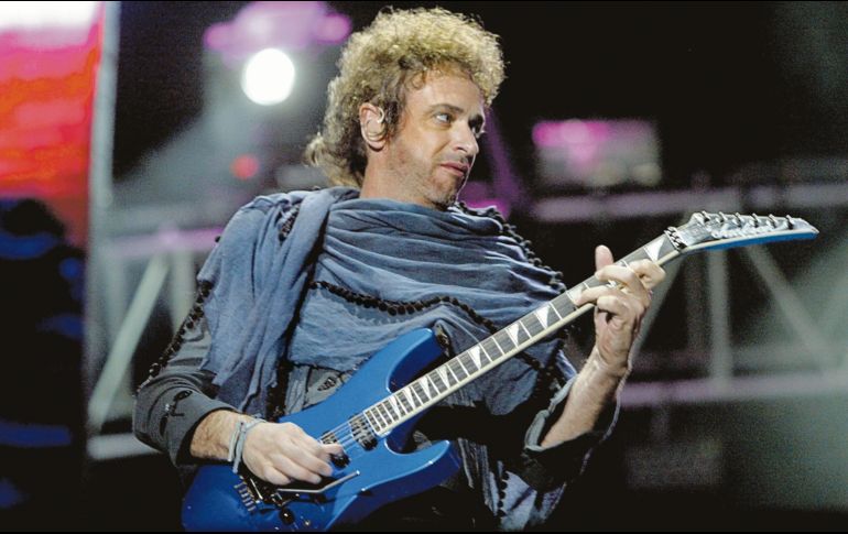 El concierto es un homenaje al vocalista del grupo de rock argentino Soda Stereo, fallecido el 4 de septiembre de 2014. AFP