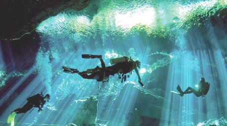 El Gran Cenote de Tulum, un majestuoso lugar que se puede explorar buceando. Secretaría de Turismo / CORTESÍA