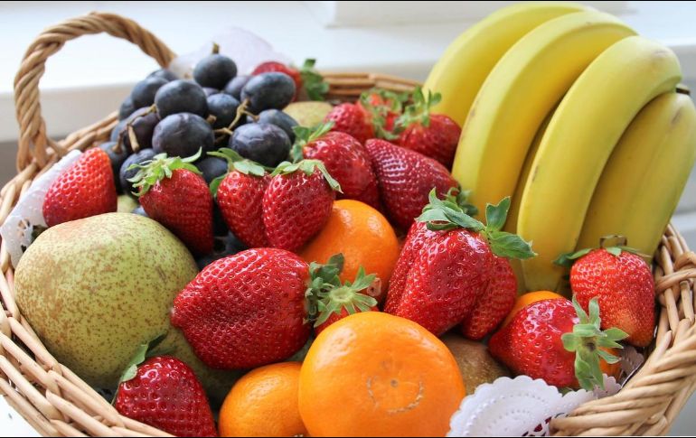 Existen frutas que serán aliadas para la regulación de la presión arterial. ESPECIAL/ Foto de HeVoLi en Pixabay