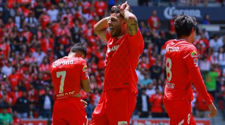 ALEXIS VEGA. Salir del Rebaño fue lo mejor para el delantero mexicano, que regresó a los Diablos Rojos, equipo que lo debutó en la Liga MX. IMAGO7