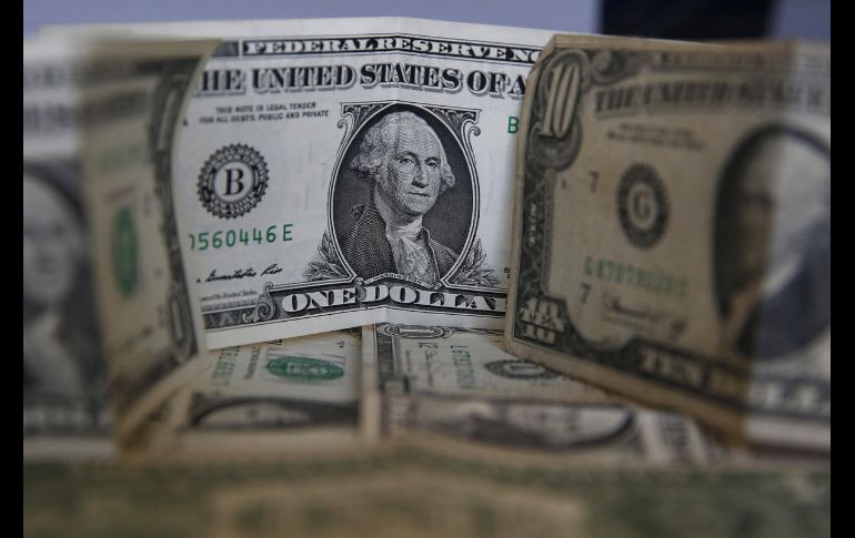 El peso mexicano sufre una terrible caída frente al dólar luego del ataque en Irán. EL INFORMADOR / ARCHIVO