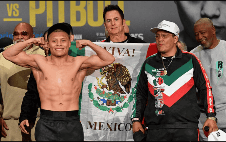 El boxeador mexicano Isaac 