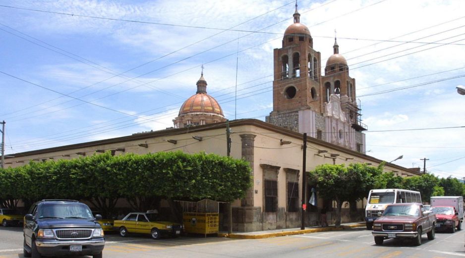 El municipio se ubica en la región Sierra de Amula, y colinda con El Grullo, Ayutla, Tuxcacuesco, Cuautitlán de García Barragán, Casimiro Castillo, Villa Purificación y Unión de Tula. EL INFORMADOR / ARCHIVO